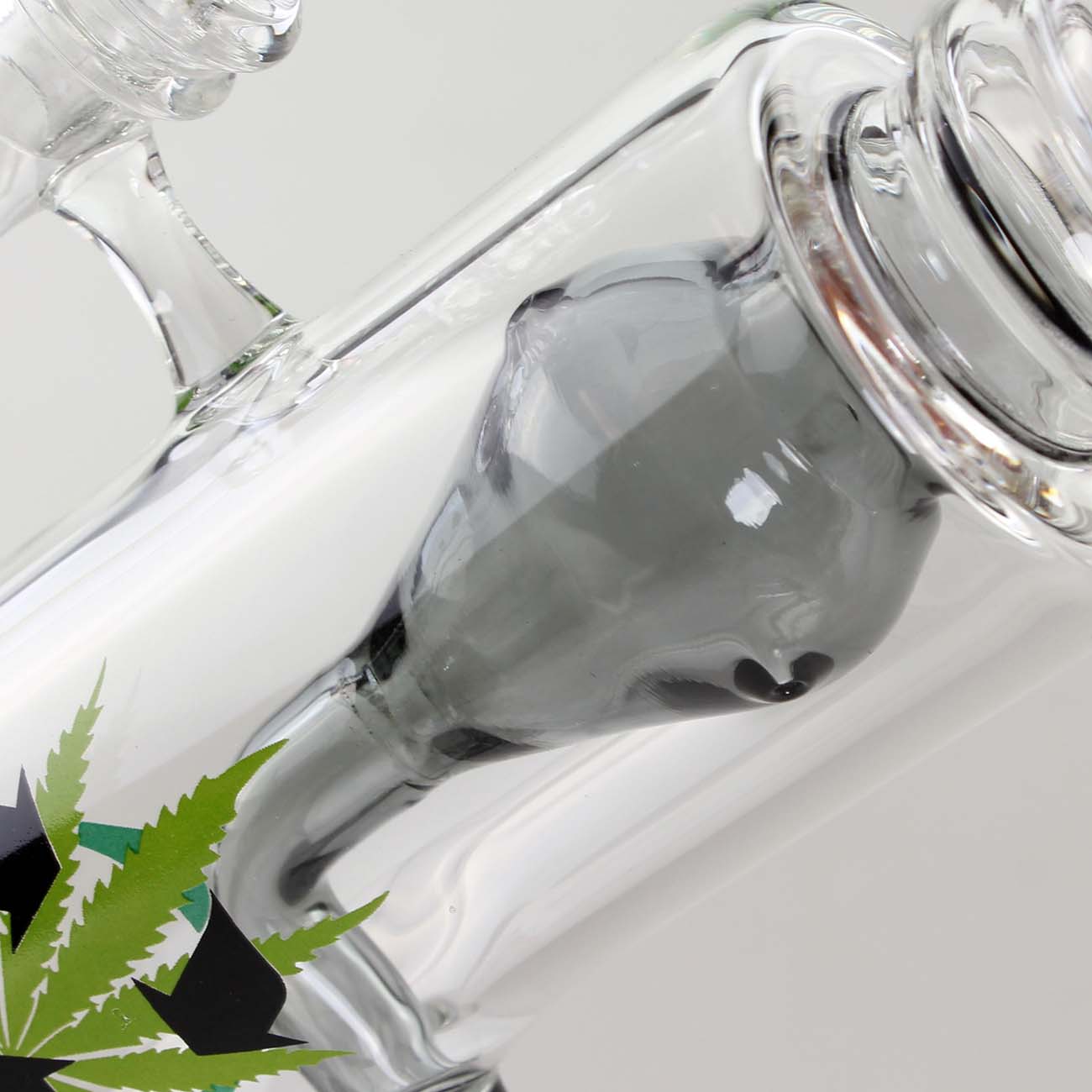 Black Leaf Recycle-Bong mit Trommelperkolator